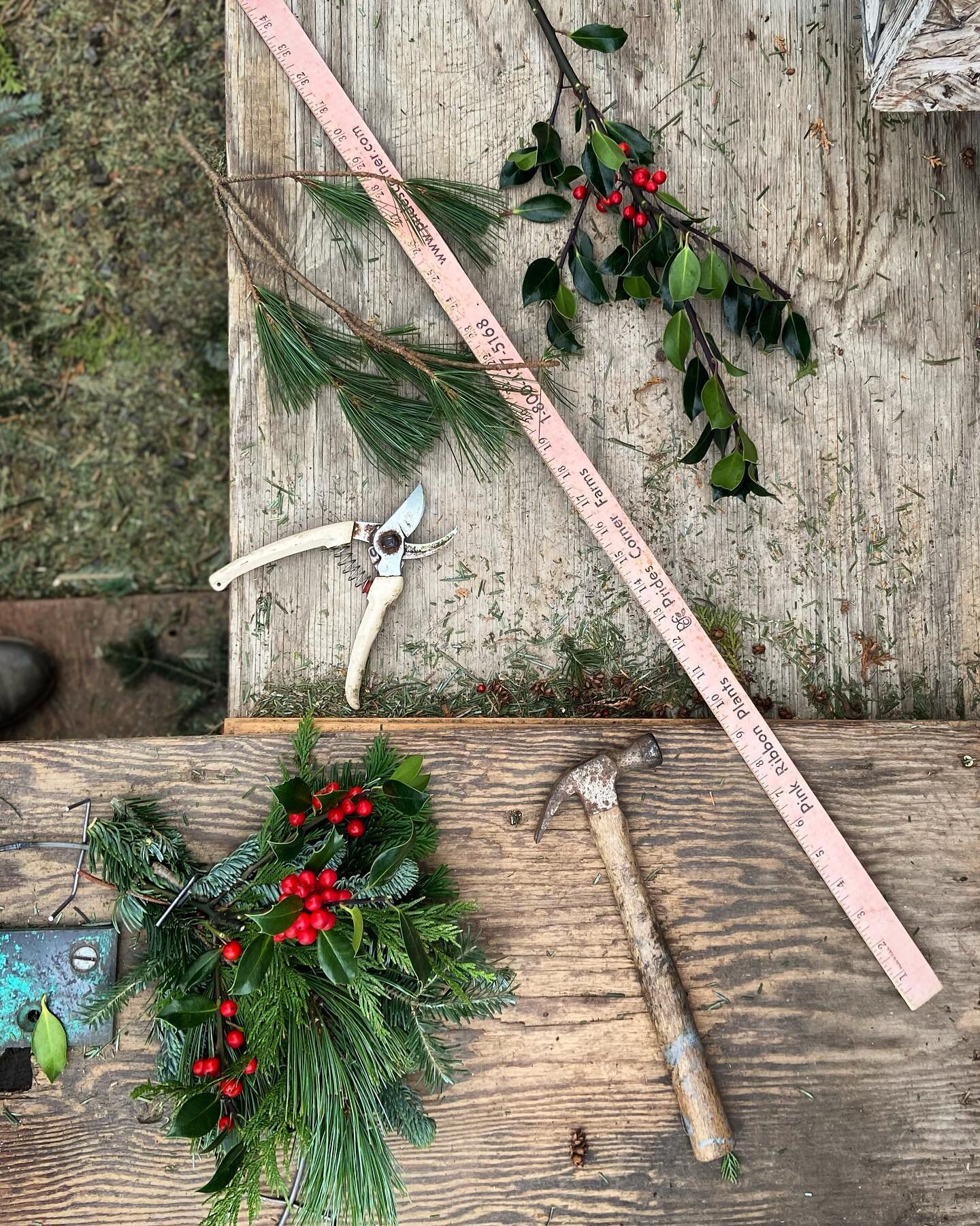 You&rsquo;ve worked hard all week. Time to go and be merry! #happyfriday 
#wreathe #holidaydecorating #eventflowers #floraldesign #winterdecor #holly #whitepine #fir #cedar